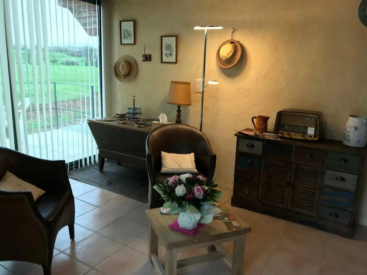 Domaine Borchamps. Villa Saint-Nizier-sous-Charlieu 0*,  France